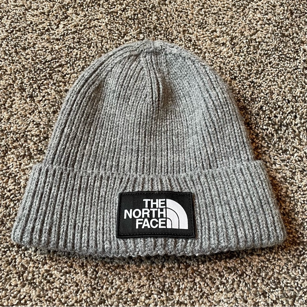 The North Face TNF Logo Box Cuffed Knit Beanie Hat Grey Unisex One Size Short